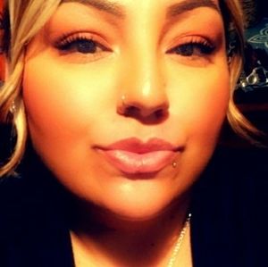 Meet your Posher, Tiffany